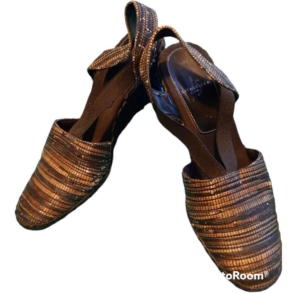 Brown w Gold Weave Women's Sandal Shoes Wedges. SZ 6M. LifeStride
